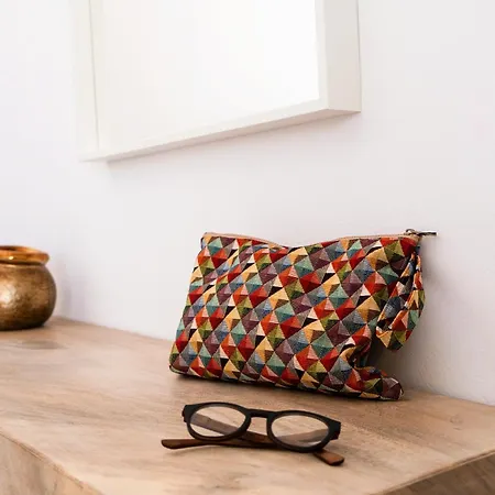 وايت أوركيد Pýrgos