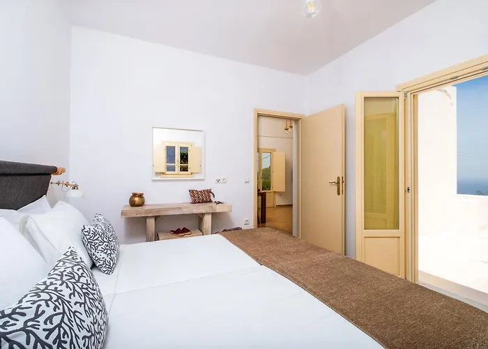 وايت أوركيد فيلة Pýrgos