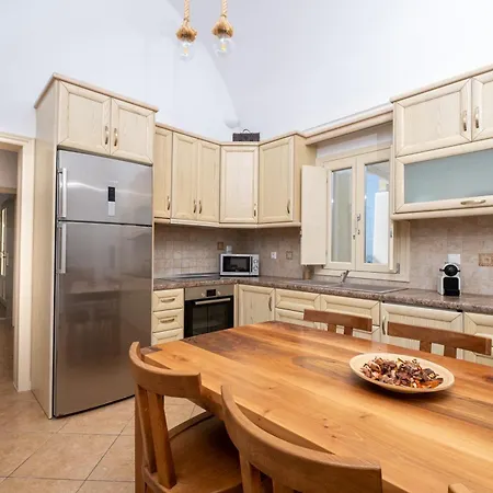 White Orchid Πύργος