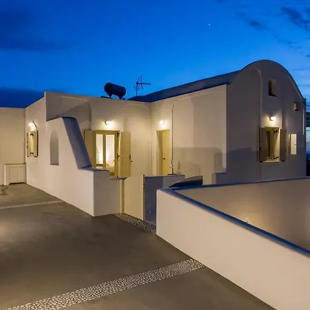 White Orchid * Pýrgos